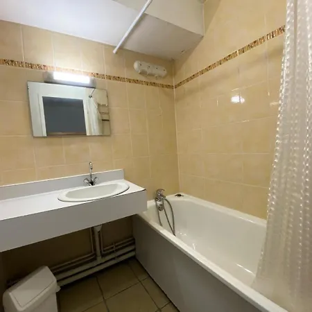 Neves - Location: Pour 4 Personnes Dans Un Quartier Jeune Et Anime Les Neves Mae-9062 Apartment