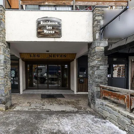 Neves - Location: Pour 4 Personnes Dans Un Quartier Jeune Et Anime Les Neves Mae-9062