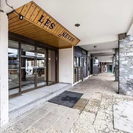 Neves - Location: Pour 4 Personnes Dans Un Quartier Jeune Et Anime Les Neves Mae-9062 Apartment *